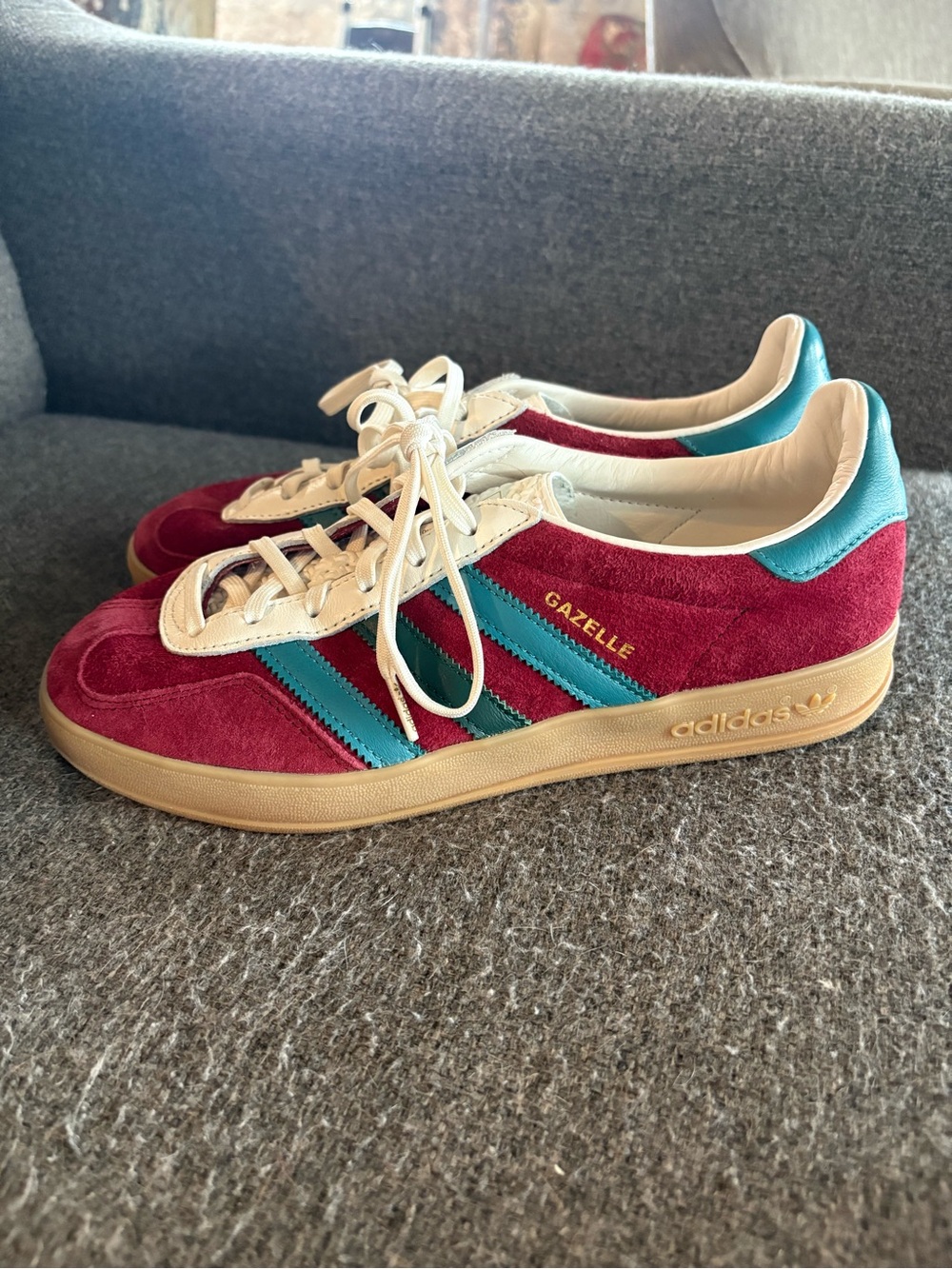 adidas gazelles in Collegiate Burgundy Arctic Fusion